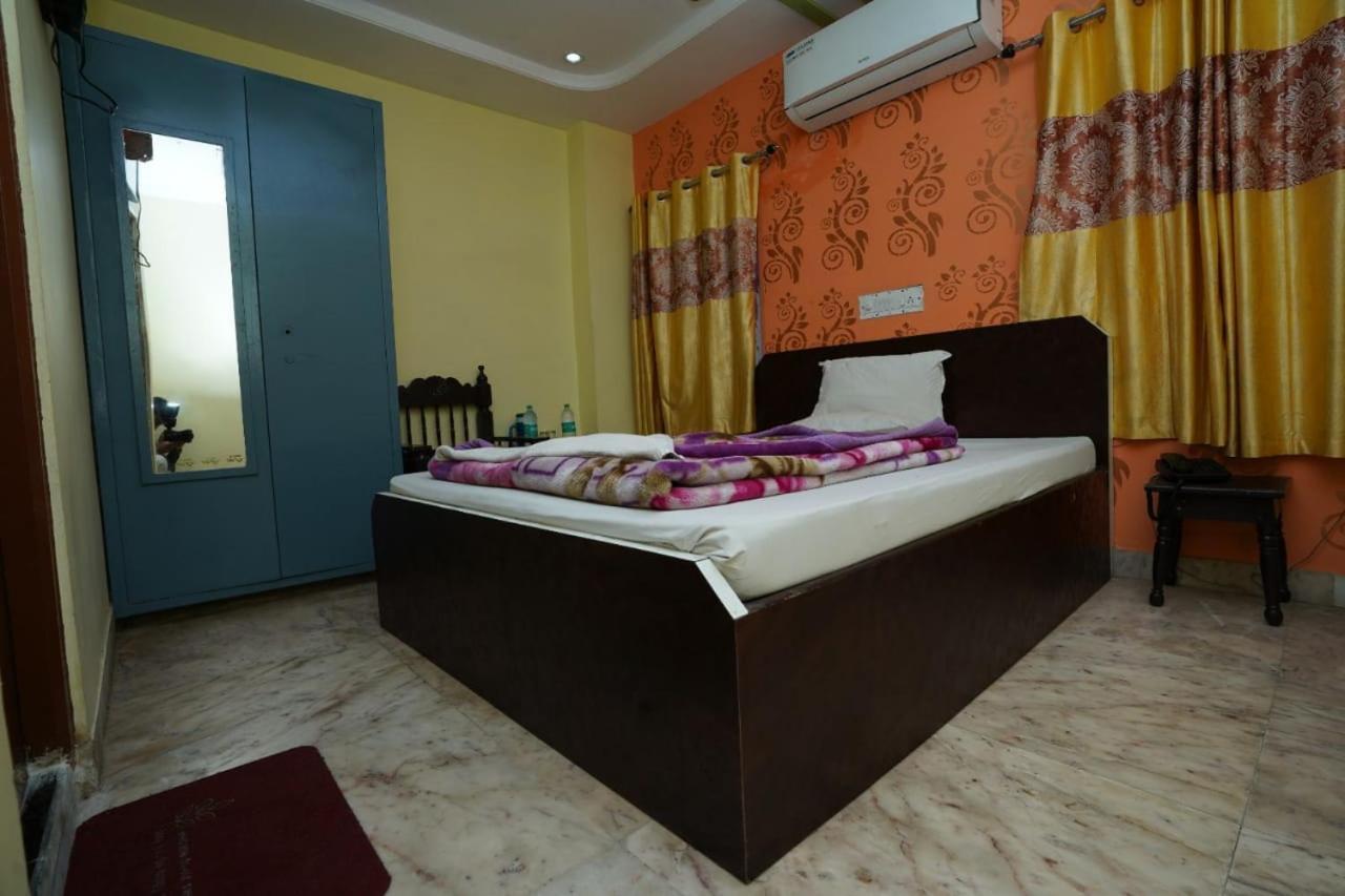 Hotel Gokul Palace Udaipur Ngoại thất bức ảnh