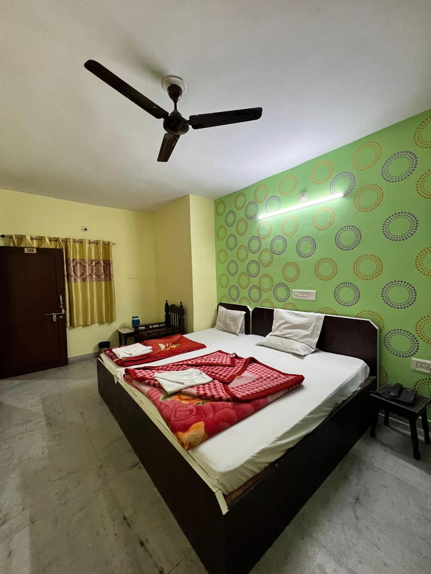 Hotel Gokul Palace Udaipur Ngoại thất bức ảnh